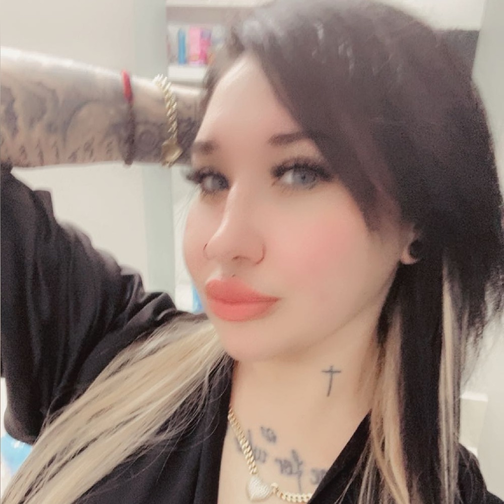 Meet your Posher, Crystal